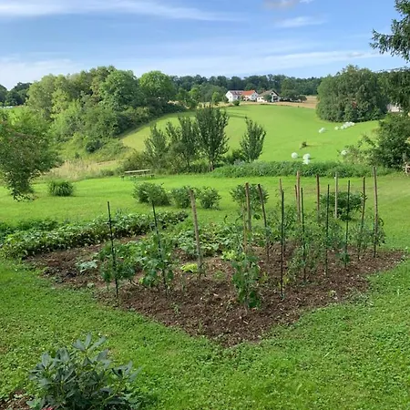Forsthaus In Waldhessen شقة
